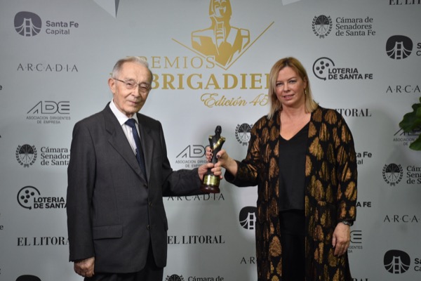 24 - Gilcomat - Luis Vicente Gilli Faudín y Renata Gilli Faudín 02