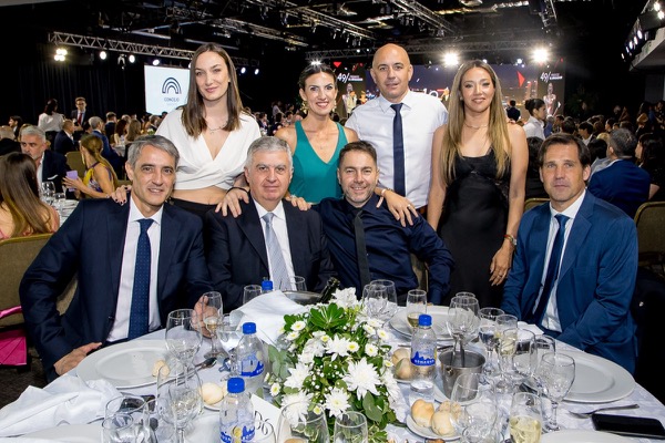 xxxx, Lucila Garbarini, Diego Trivero, Romina Coronel, Adrián Almada, Carlos Pensiero, Nicolás Scollo y Pablo Carranza