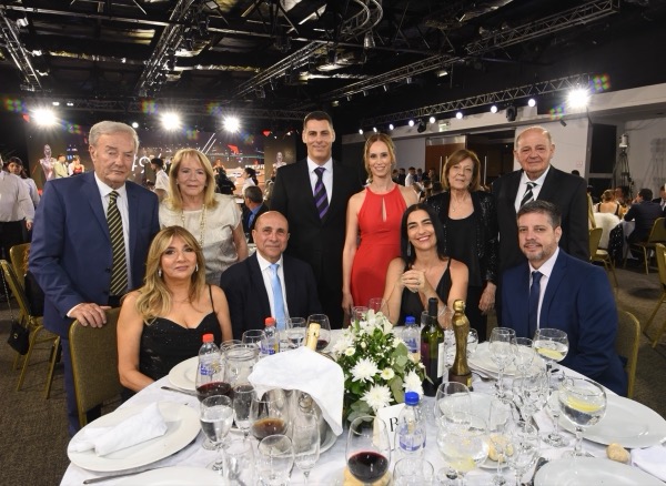 Roberto Norman, Ma. Josefa Pautasso, Esteban Fernández, Ma. Florencia Cwynar, Ma. del Carmen Bilotta, Roberto Fernández, Sonia Modini, Ignacio Biancucci, Virginia Pelegri y Patricio Fl